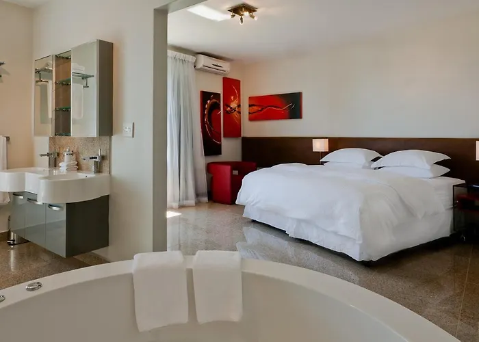 Camps Bay Ruby Suite